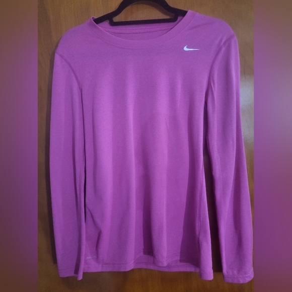 Nike Tops - Nike